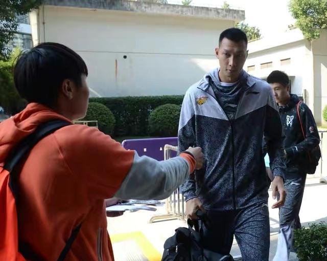 易建联|盘点CBA联盟都有哪些有钱人，其实我们都是在看一群富豪在打比赛