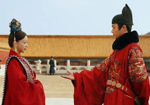 许凯|“周冬雨”捧不红,娜扎、杨幂白鹿上!5部剧全是男一,许凯要红了