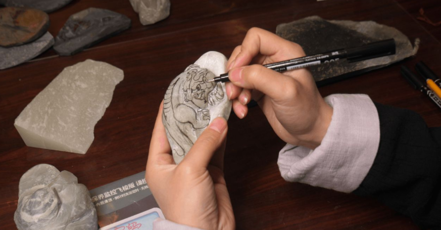 玉雕|盛世和田玉:方寸间琢千秋,善用皮色绘出绝美意境