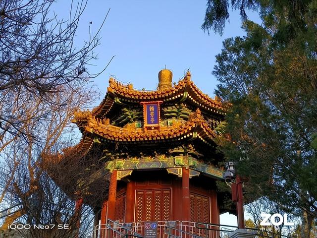 酷睿处理器|什么时候连SE也这么内卷了？iQOO Neo7 SE全面评测