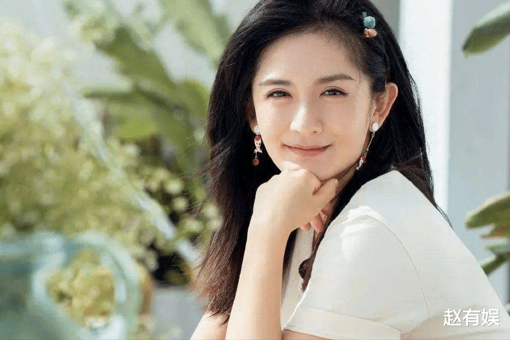 谢娜|谢娜事业陷入尴尬期,疑被东方卫视退货后,转头加盟浙江卫视?