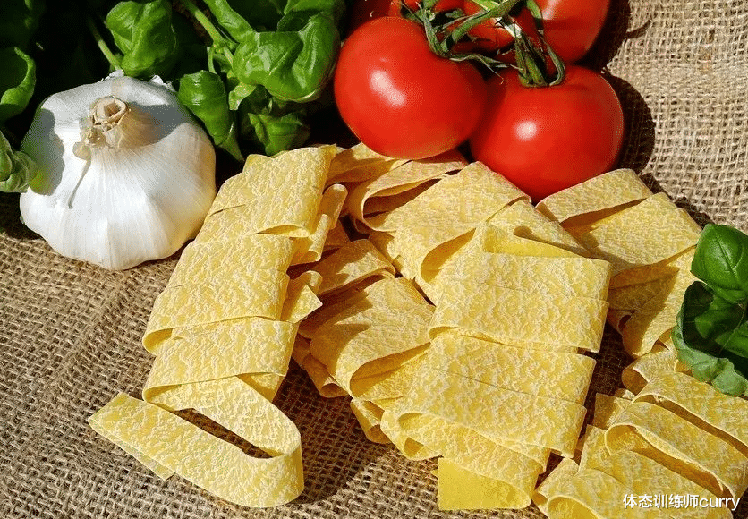 牛肉|牛肉壮身体?提醒:人到中年,别舍不得吃,5种食物易消化有营养