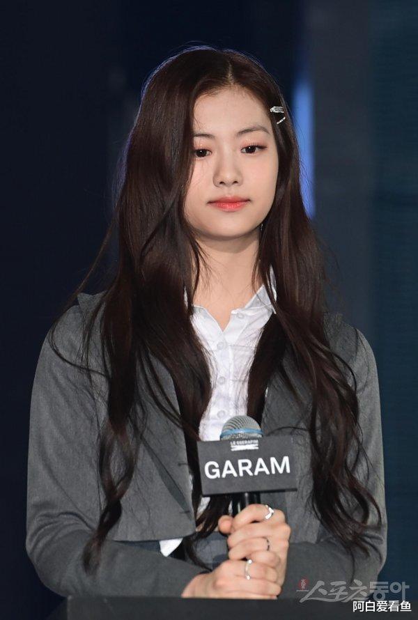 校园欺凌|HYBE新女团成员金佳蓝的校园暴力证据再次浮出水面，其真相究竟是什么呢?