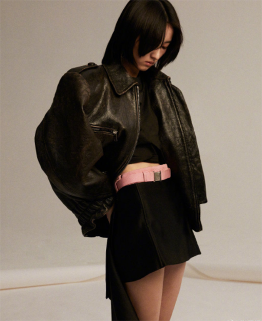 张子枫|张子枫腹肌好绝，新代言视频：一起谱绘未来，拥抱别样年华