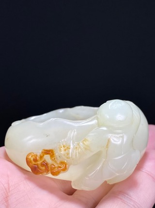 和田玉籽料|清 和田玉籽料 白玉 荷叶形 童子洗 文房摆件 把件