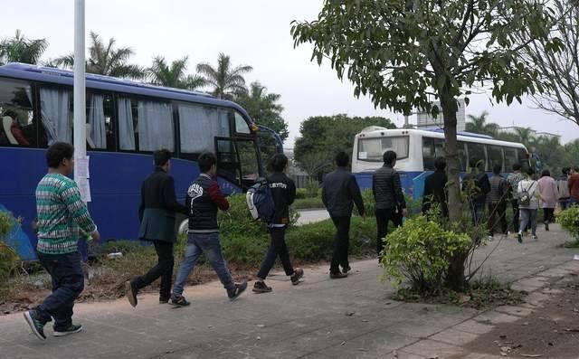 富士康|富士康补贴一万,鼓励员工离职!员工:办理离职给8000,上车给2000