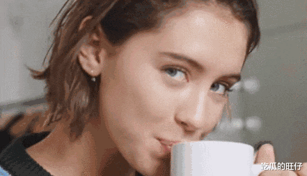 皮特|不浪费好基因！裘花女儿完美继承父亲美貌，皮特的女儿像爹又像妈