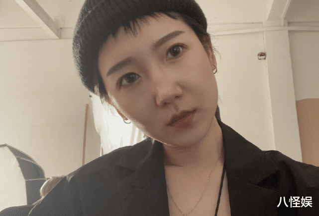 郝劭文|郝劭文求婚成功后,未婚妻首晒照秀恩爱,俩人贴一起看手机好甜蜜