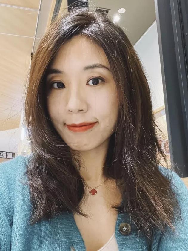 丰满 40几岁女人，皮肤细腻面色红润，比三年前还要好