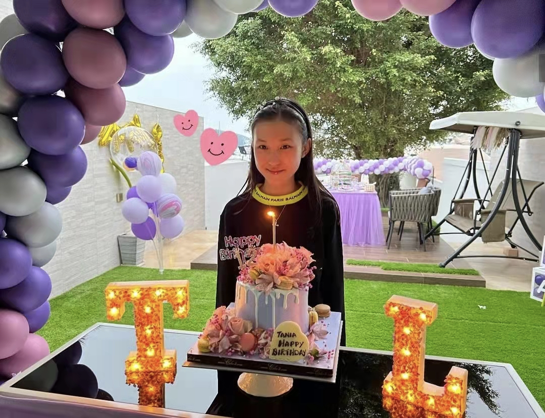 郭可盈|郭可盈林文龙为12岁女儿庆生,豪办户外派对,母女花式比心似姐妹