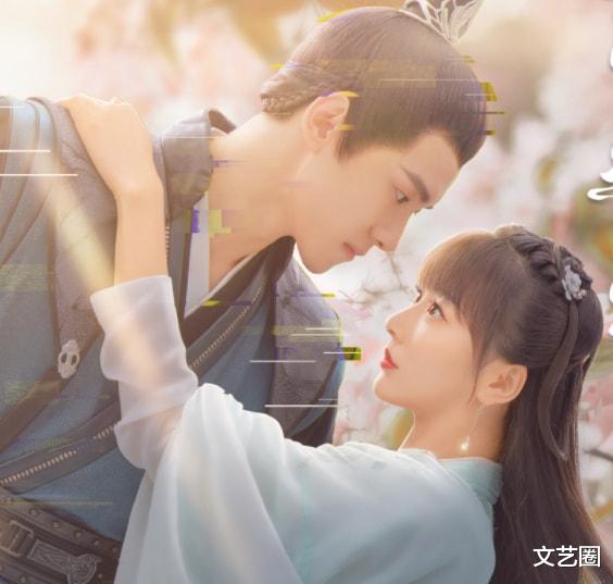 孔雪儿|孔雪儿古装新剧穿帮镜头曝光，桌下藏着的奶茶瞩目，被吐槽不专业