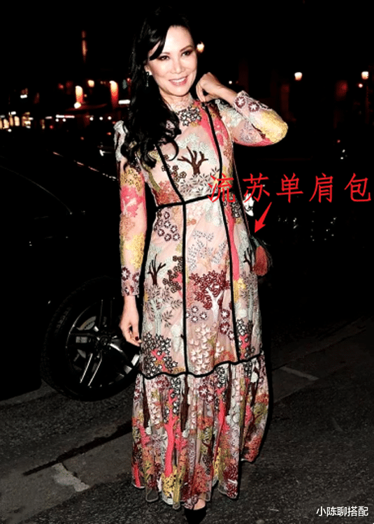 邓文迪|53岁的邓文迪，时尚品味一直都十分在线，令人欣赏不已