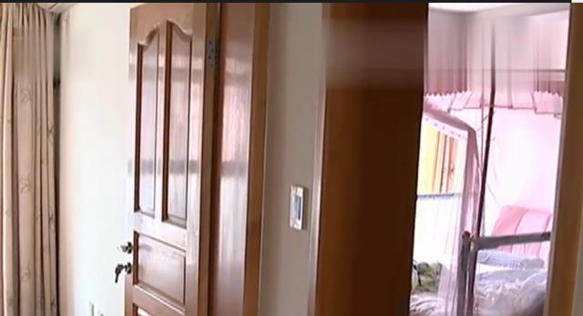 无良业主私设群租房,七对夫妻入住后晚上动静太大,楼下大爷无奈