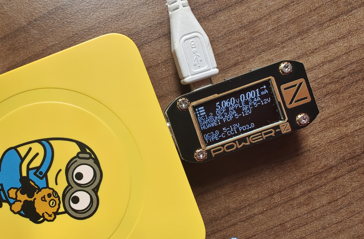 充电宝|努比亚小黄人联名版磁吸无线充电宝体验,这样的设计你喜欢吗?