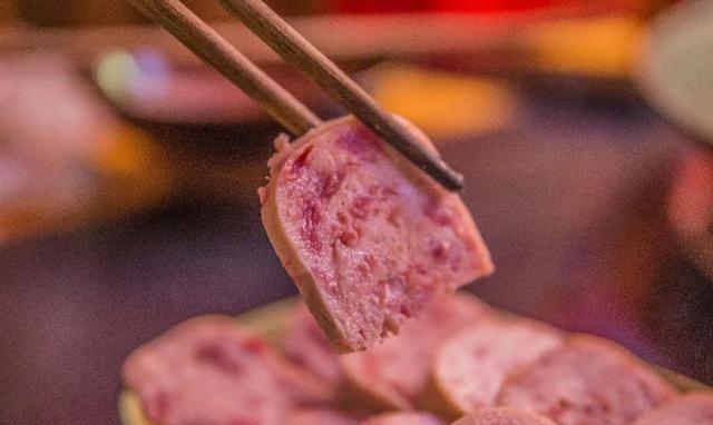 揪出人工合成的5种「垃圾食品」，烤肠、蟹柳都在其中，劝你少吃