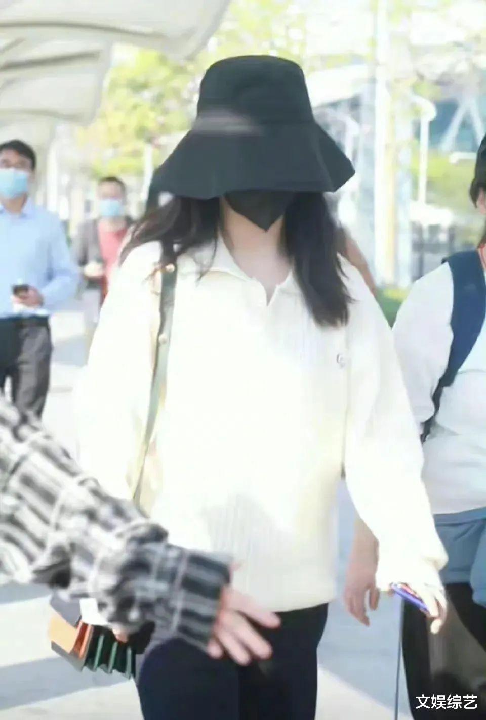 贾玲|杨紫客串贾玲的新电影,只为友谊,黄景瑜张婧仪手牵着手,像情侣