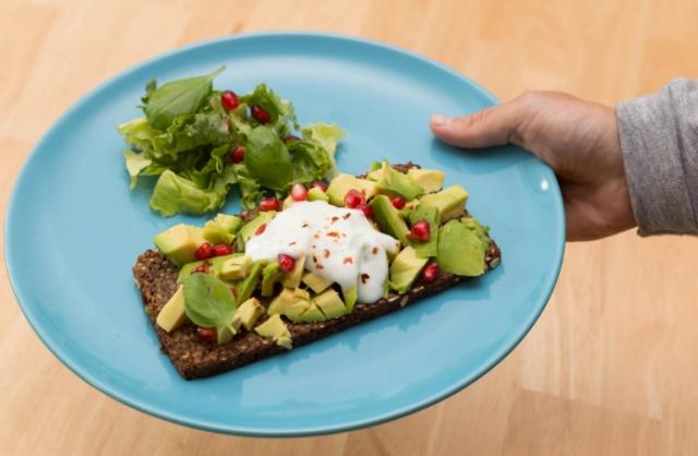 |高血压别慌,睡前养成3个习惯,可能血压自己乖乖下降,早看早知