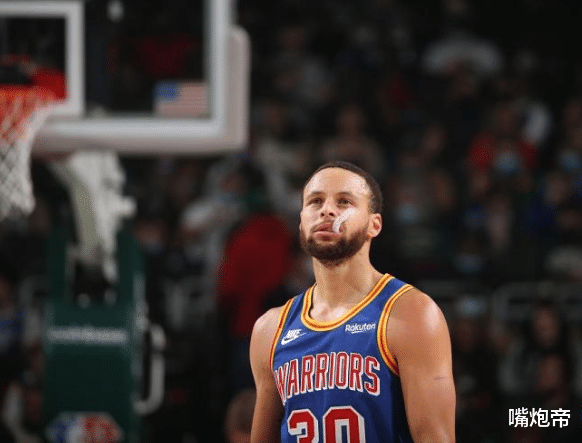 斯蒂芬·庫里|42分屠牛！勇士贏球庫里笑不出來，22天連續(xù)9場打鐵，一球失去信心