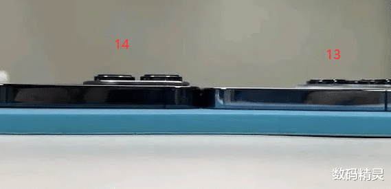 苹果|iPhone 14 Pro真机贴膜曝光,开孔真的太大了!