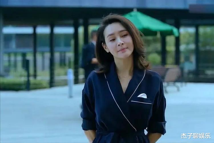 于明加|正当红时官宣结婚，嫁人后隐退生子，她被富豪丈夫宠成公主