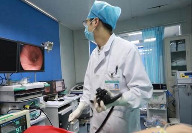 穿衣搭配|三无学生的“痛”，年年几十万的医学毕业生，多数在转行的路上