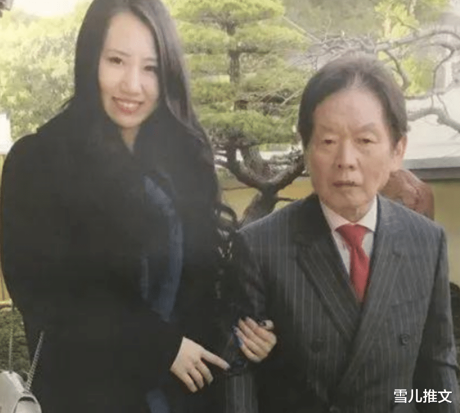 “到死我都要抱着美女睡”日本富豪写下自传,表示自己与4000个美女有染