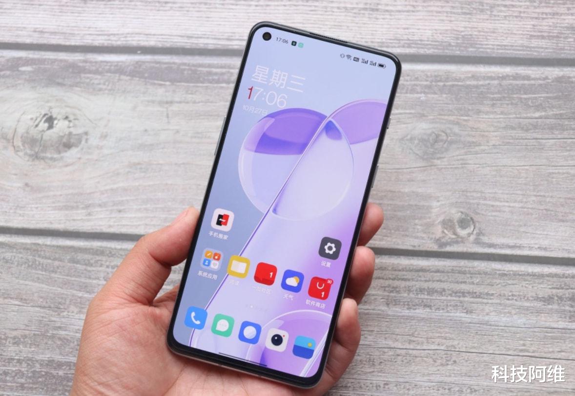 一加科技|从3299元跌至2799元,E4屏+5000万三摄,65W闪充旗舰跌成中档机