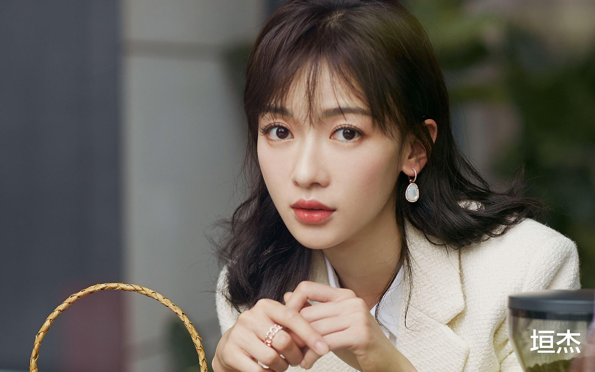 黄晓明|被央媒点名批评的9位明星,个个自我“作死”,没一人值得同情