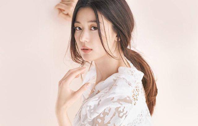 全智贤|爱情干净的4位国外女星,个个是国宝级美人,有人16年零绯闻