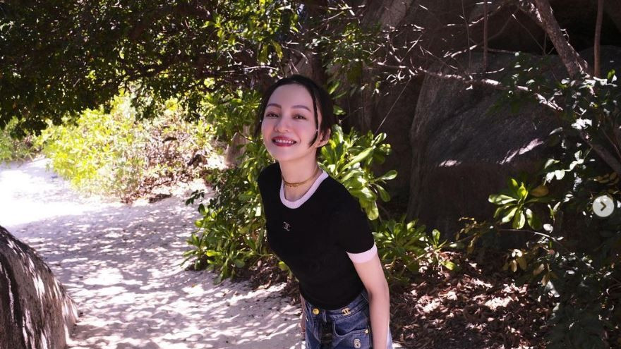 张韶涵|男助理乱买化妆品！“假睫毛2hr卸不掉”张韶涵崩溃，网友喷笑