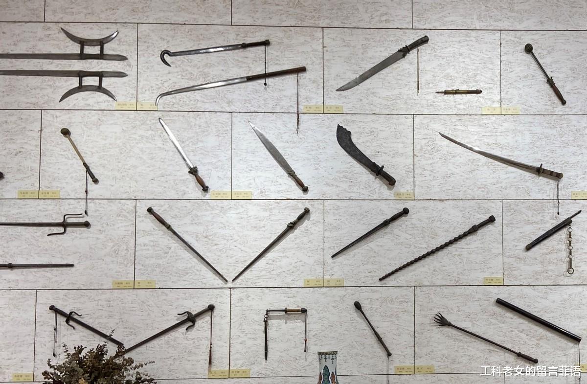 博物馆|观复藏品：琳琅满目的藏品，还有一墙冷兵器