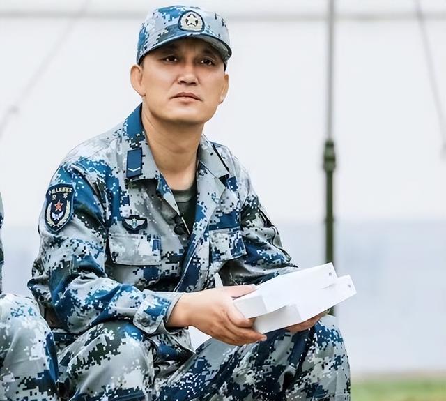 李锐|湖南台主持人参演《底线》,不是专业演员,却比专业的演得还好