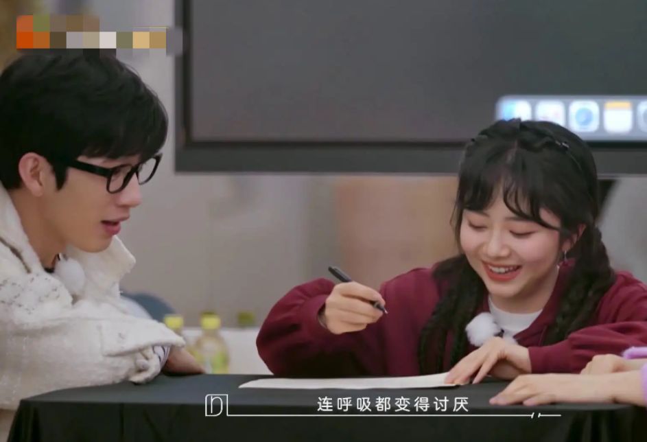 昆凌|谭松韵、张云龙合唱，“校园脸”谭松韵真百搭，网友期待合作