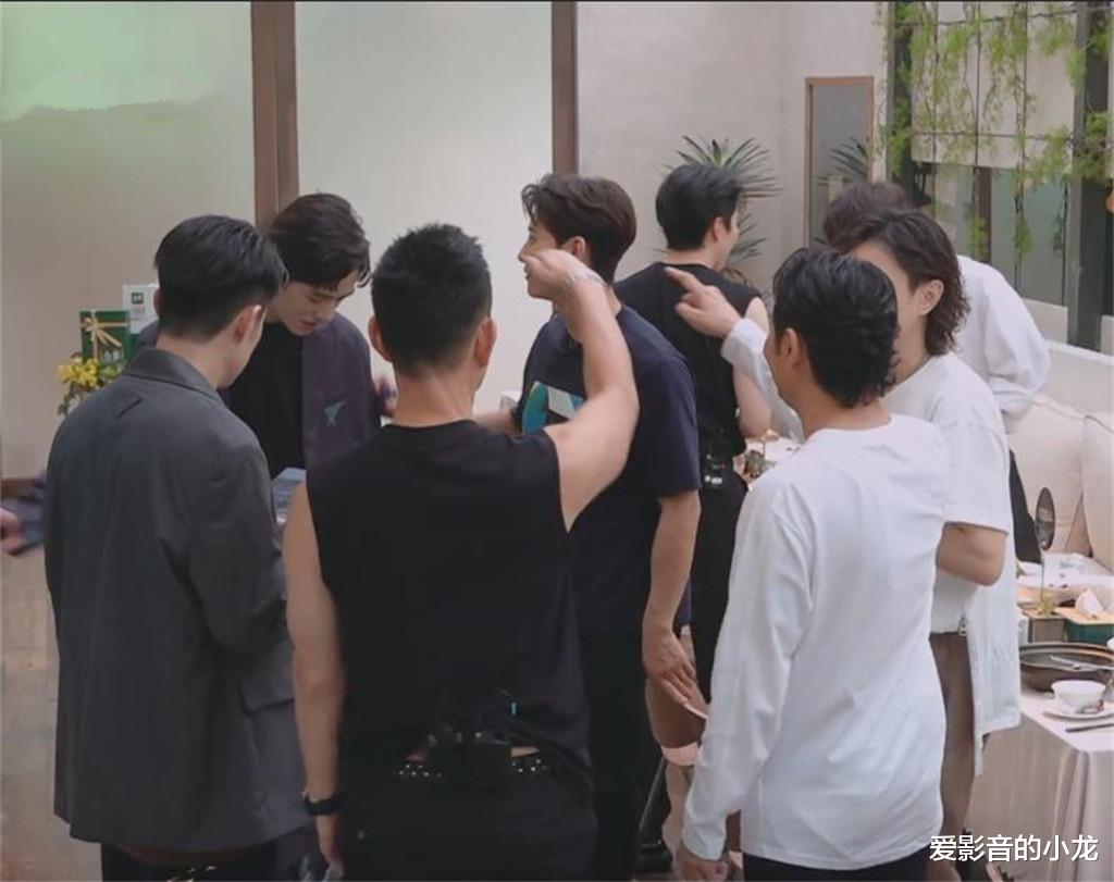 披荆斩棘|刘恺威方逸伦缺席《披荆斩棘》成团夜，赵文卓等初代哥哥惊喜回归