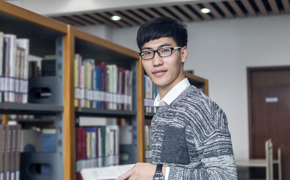 我反对让孩子盲目吃苦。暑假跑外卖,挣3万块钱,有意义吗