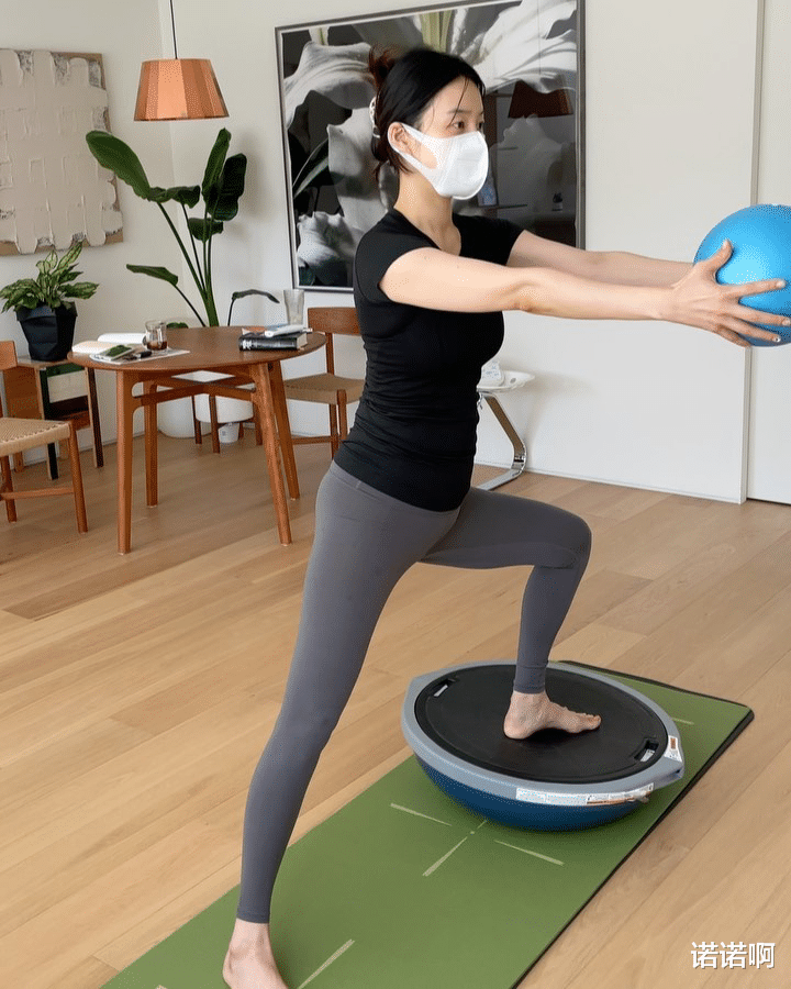 韩智慧|孙艺珍结婚韩智慧晒照，嫁入豪门10年婚姻幸福，生女后依然青春