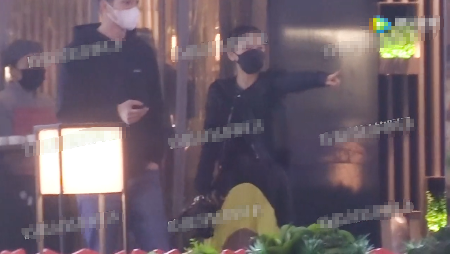 王子文|王子文吴永恩街头秀恩爱！搂脖牵手现最萌身高差，形影不离太甜蜜