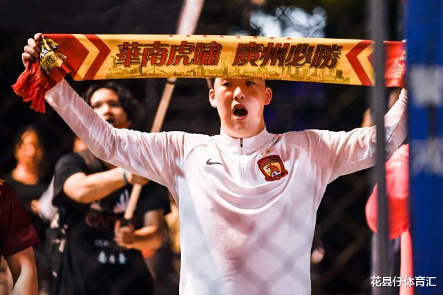 |绝对主力阵容浮现，28岁归化领衔“杨韦严”，广州队保级真的有戏