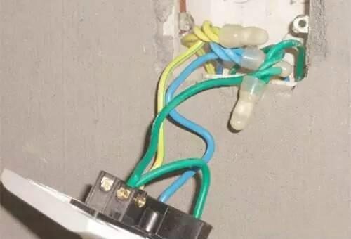 电线接头怎么接才不会漏电?快点回家看你家电工是不是接错了!