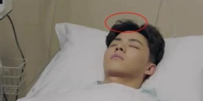 金晨|《不会恋爱》：金晨王子异CP感爆棚，但4处穿帮镜头着实太不走心