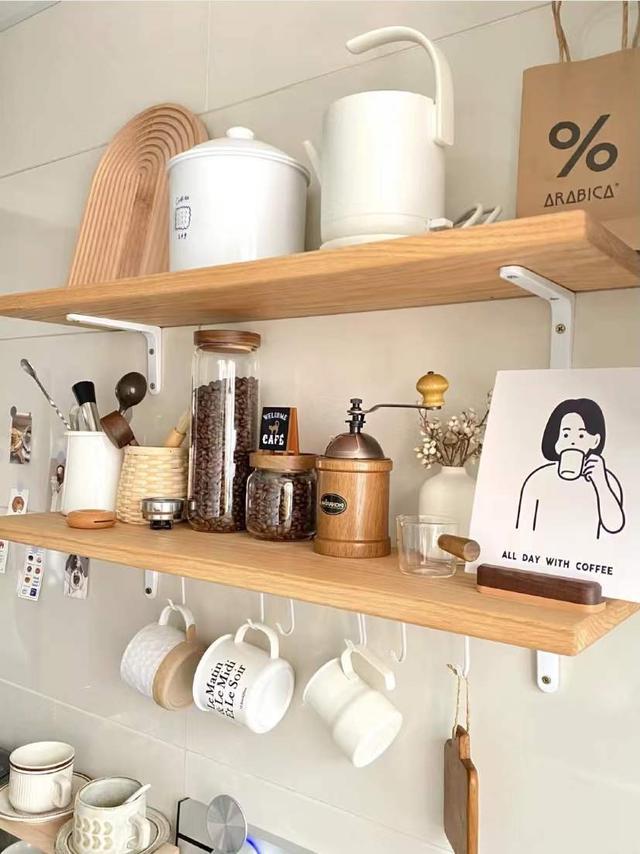 90后小夫妻爆改二手老房子，摇身变成一个时尚婚房，真的超级浪漫