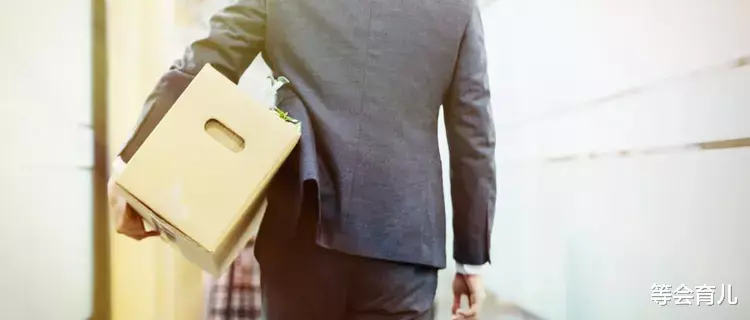 创业|为什么地铁上看不到45岁以上的中年人,他们失业后都去哪了?