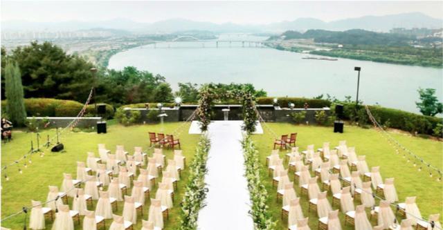 玄彬|友人曝玄彬见孙艺珍家长细节:紧张到不敢说话,但喝酒后开始撒娇