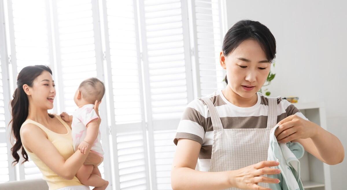 48岁保姆坦言:全职保姆堪比原配老伴,和雇主朝夕相处,属实难做