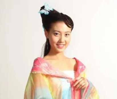 高露|高露，为了爱情放弃事业，嫁给圈外人丈夫，如今儿女双全太过幸福