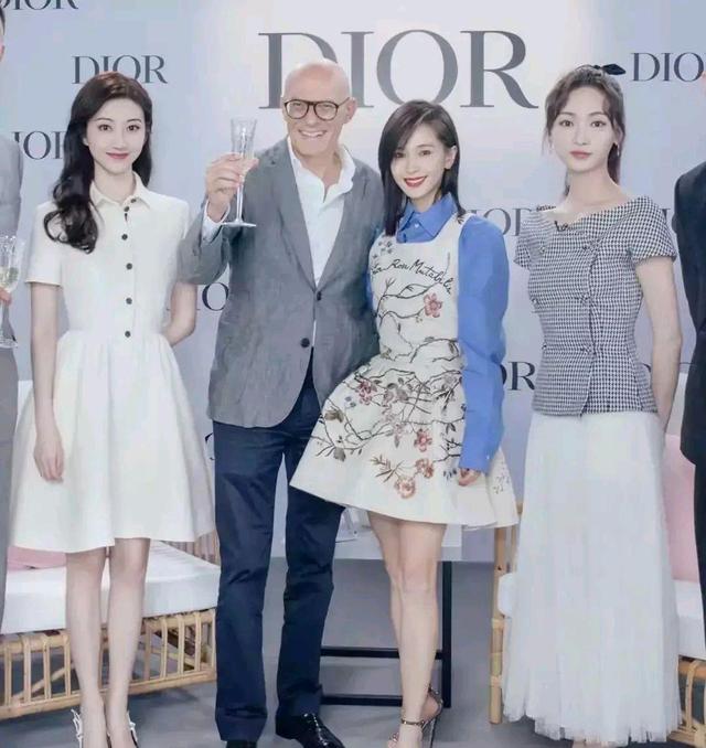 王子文|王子文气场真强大,把“人间富贵花”景甜都给比下去了……