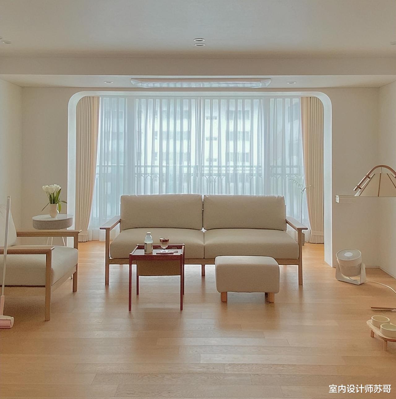 韩国80后夫妻的家,为断舍离做到“家徒四壁”,家里越住越舒服