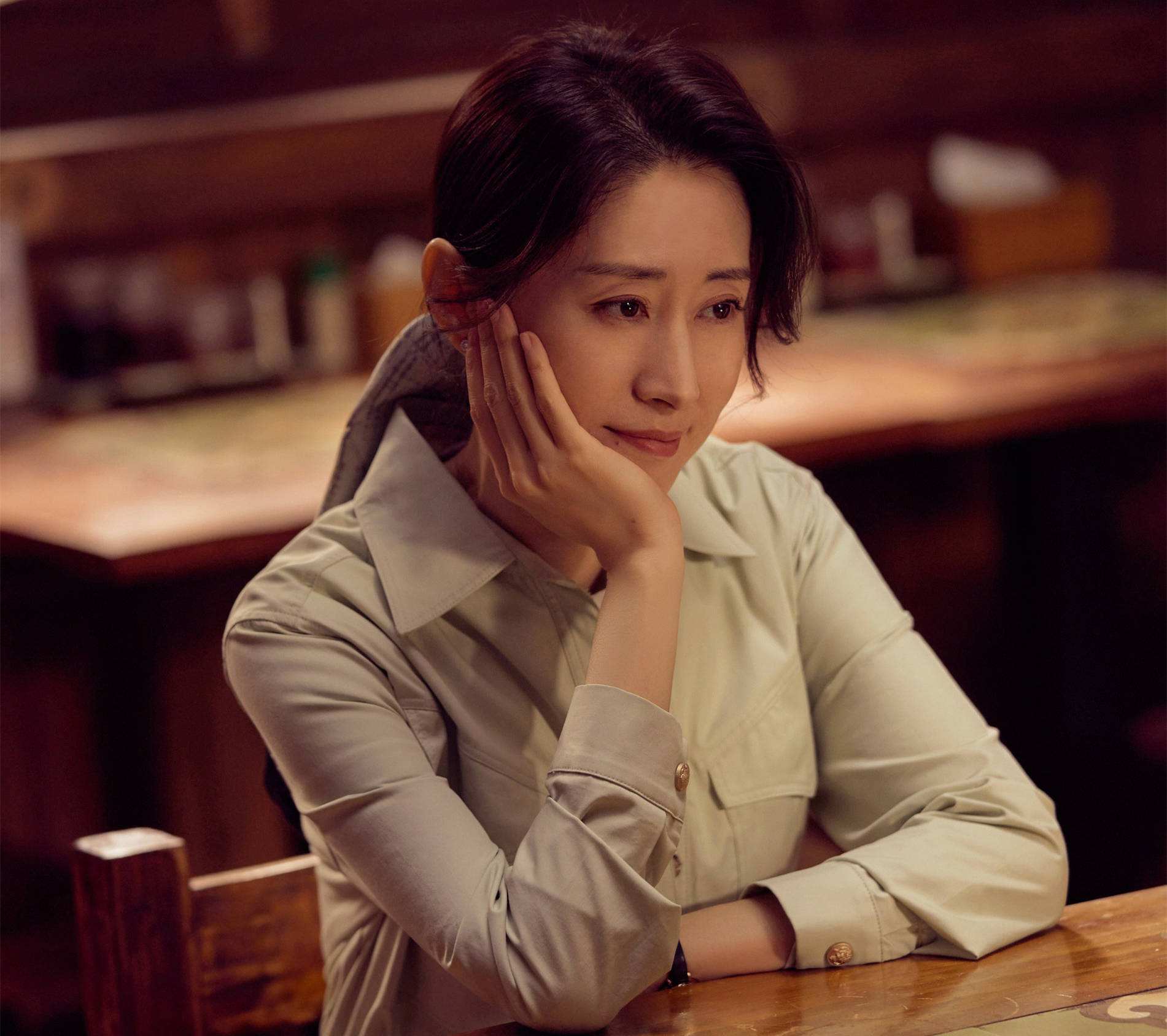 王艳|分手拿3亿,跪地给人洗脚,逛街身无分文,女星豪门梦比想象的惨