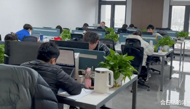 带货|7200W粉小杨哥再陷争议？背后团队首曝，网友：说好的无团队呢？