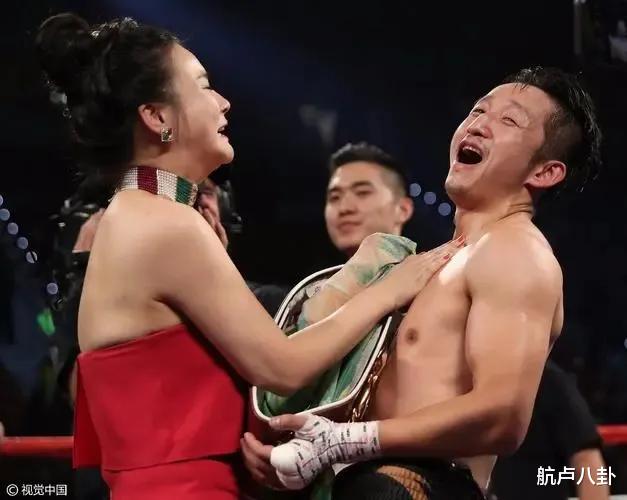 郑钦文|邹市明和妻子上海豪宅曝光！妻子气质突出身材抢镜，网友：真土豪